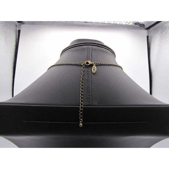 LOGO Lori Goldstien flower necklace - Picture 3 of 6